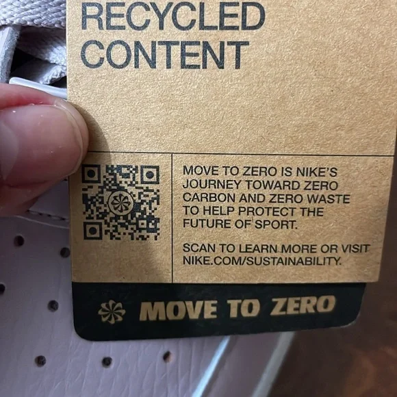 Nike Women's Athletic Shoes in Lilac and White - Picture 10 of 10